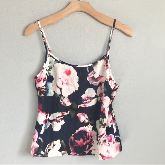 Finders Keepers Tops - ✨FINDERS KEEPERS✨ Yesterday Floral Top
